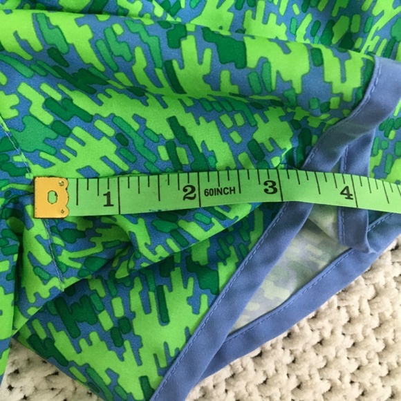 NIKE DRYFIT RUNNING SHORTS WITH PANTY LINING GIRLS SIZE LARGE - Picture 3 of 6